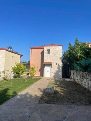 Sane House | 80 m² House ∙ 2 bedrooms ∙ 5 guests