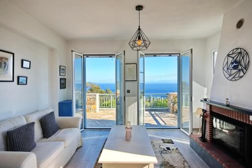 Votsi House | Agrielia House