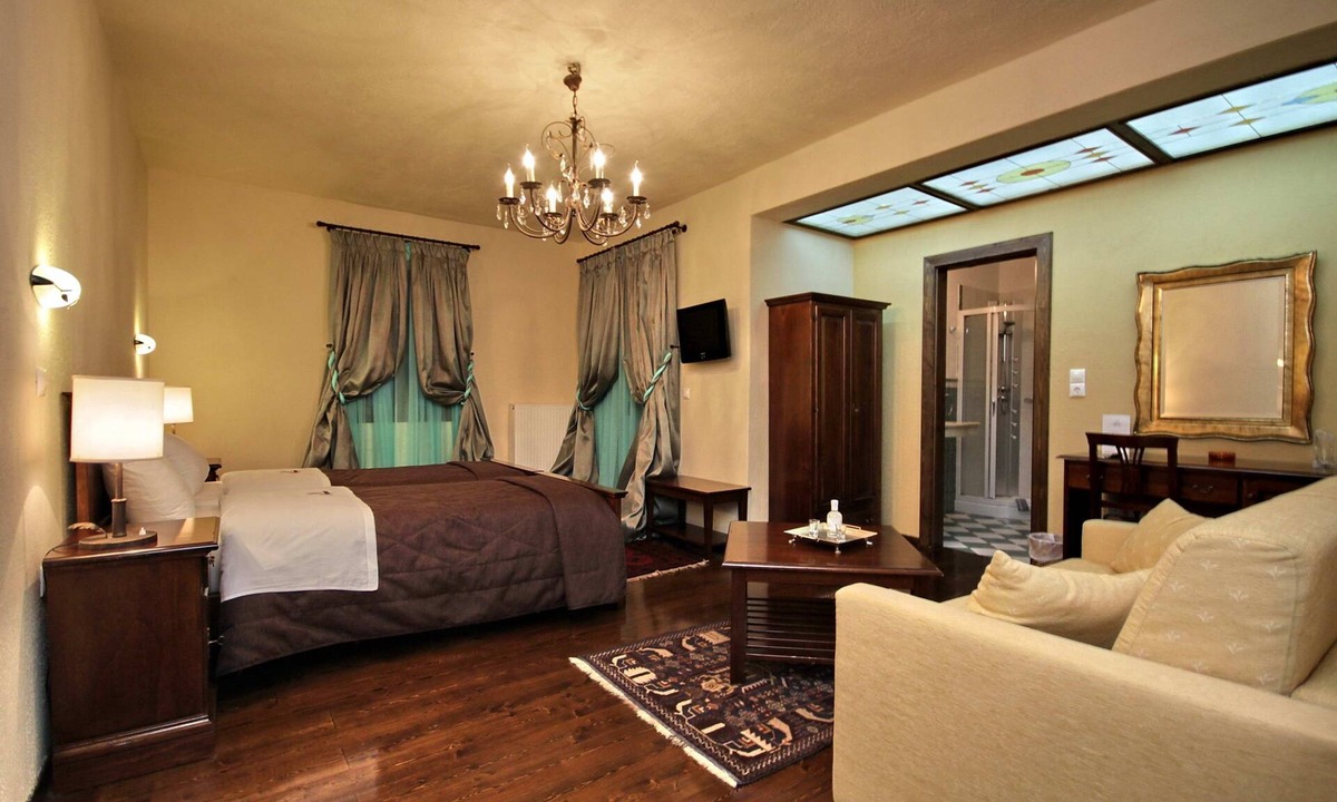 Vitina Hotel | Aiora Luxury Suites