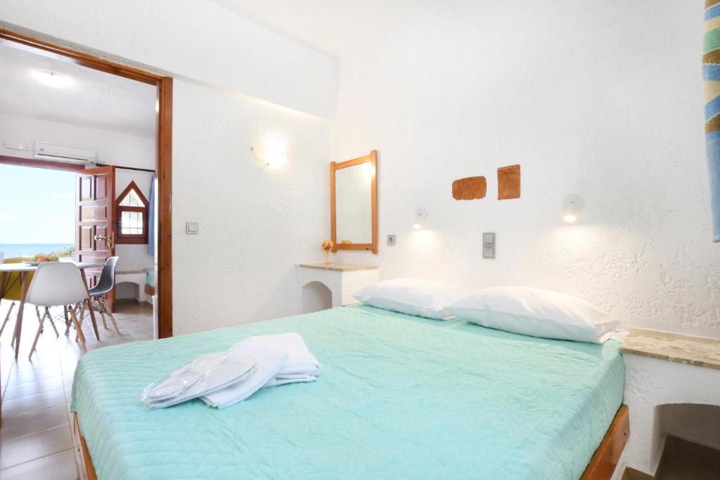Anissaras Apartment | Air Brand New Bedrooms