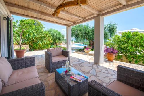 Vlachopoulatika House | Alexandros House