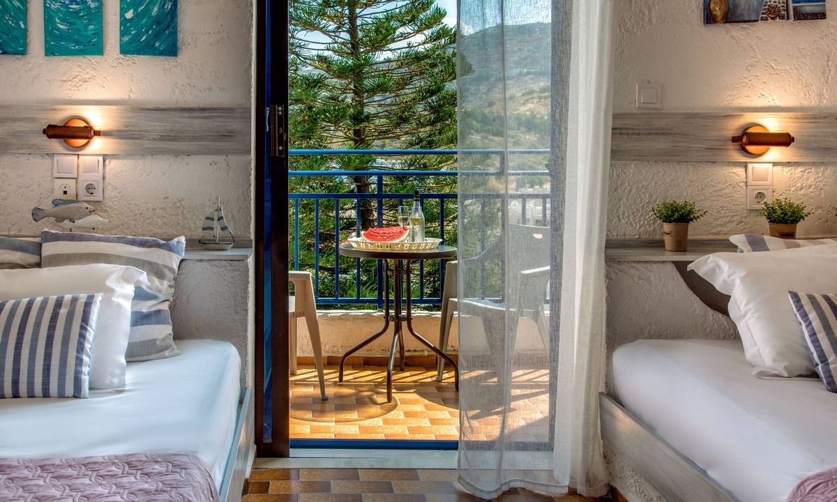Agia Pelagia Hotel | Amazona Apartments