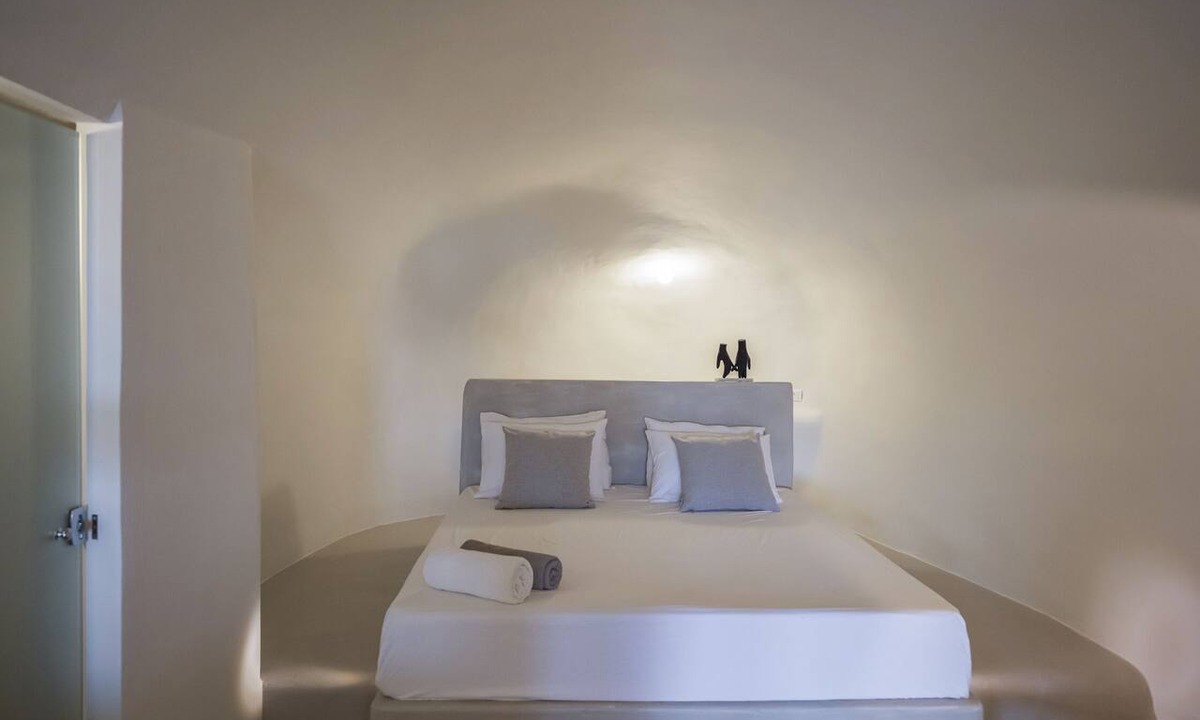 Oia Apartment | Anastasia Oia Cave House