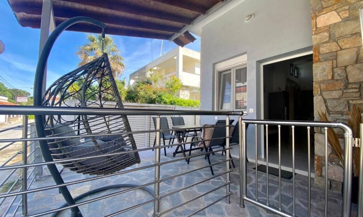 Haniotis Apartment | Apartment Aliki | Sleeps 6 | 300m to Hanioti Beach