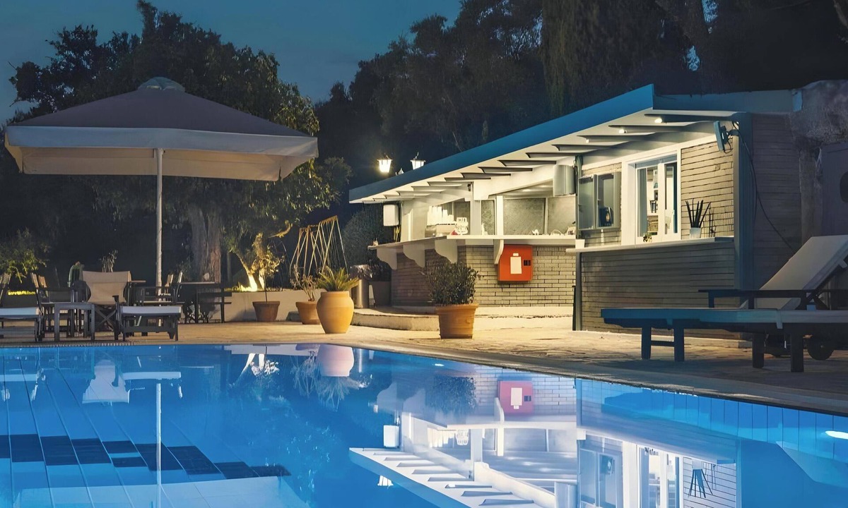 Tzavros House | Apartment 'Corfu Club Maisonette 4' with Shared Pool, Wi-Fi and Air Conditioning