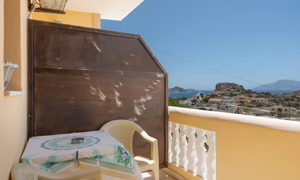 Finiki Apartment | Apartment 'Studio 3' with Mountain View, Wi-Fi and Air Conditioning