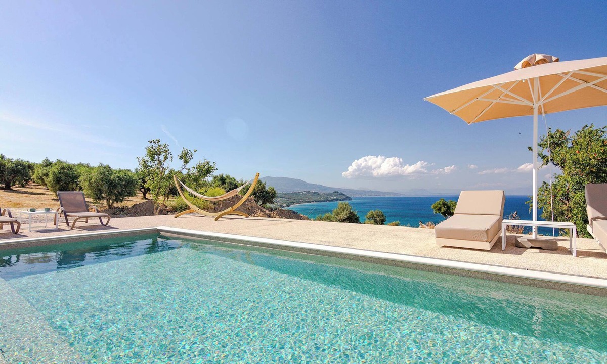 Pylos-Nestoras Apartment | Assini Estate - Nestor Poolside Suite near Koroni