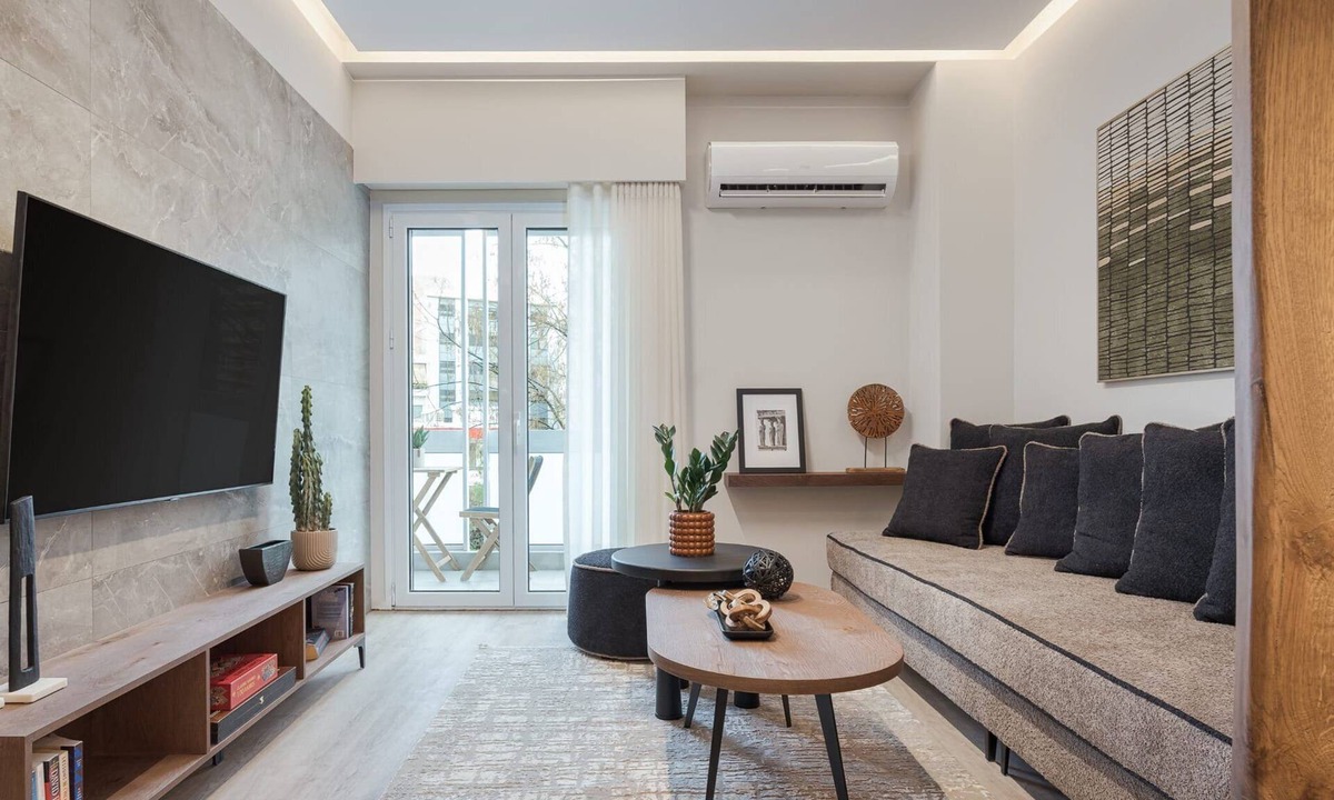 Athens City Centre Villa | Astounding Athens Apartment | 3 Bedrooms | Apartment Akugetsu | Small.