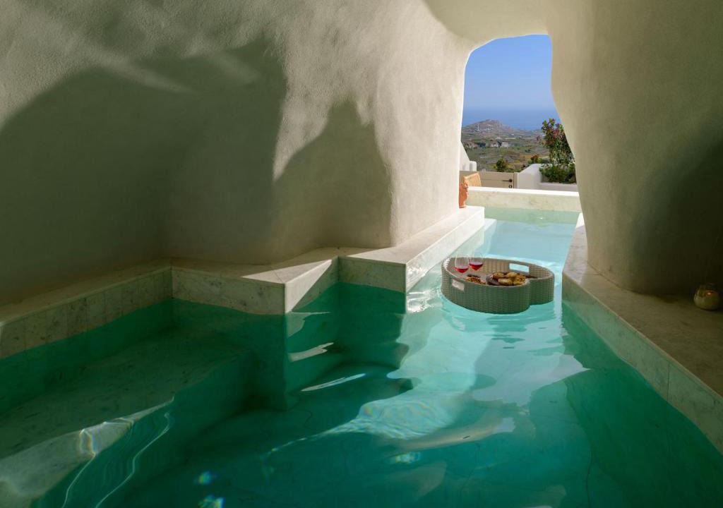 Pyrgos Apartment | Avelora Suites