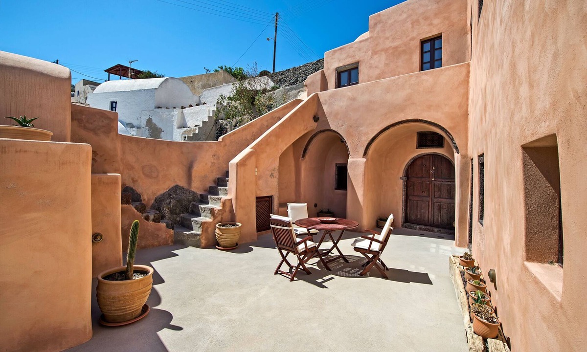 Finikia House | Azalea Houses Cave-Finikia Traditional Houses