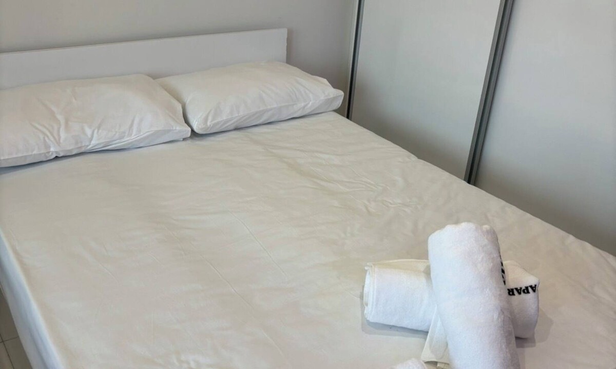 Korinos Apartment | Beachfront Studio with 2 Pools, Free Parking & Wi-Fi in Korinos