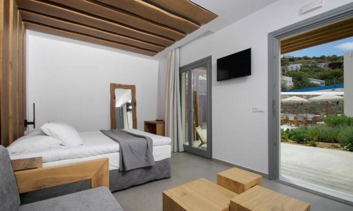 Kini House | BH835 - C - Suite Syros