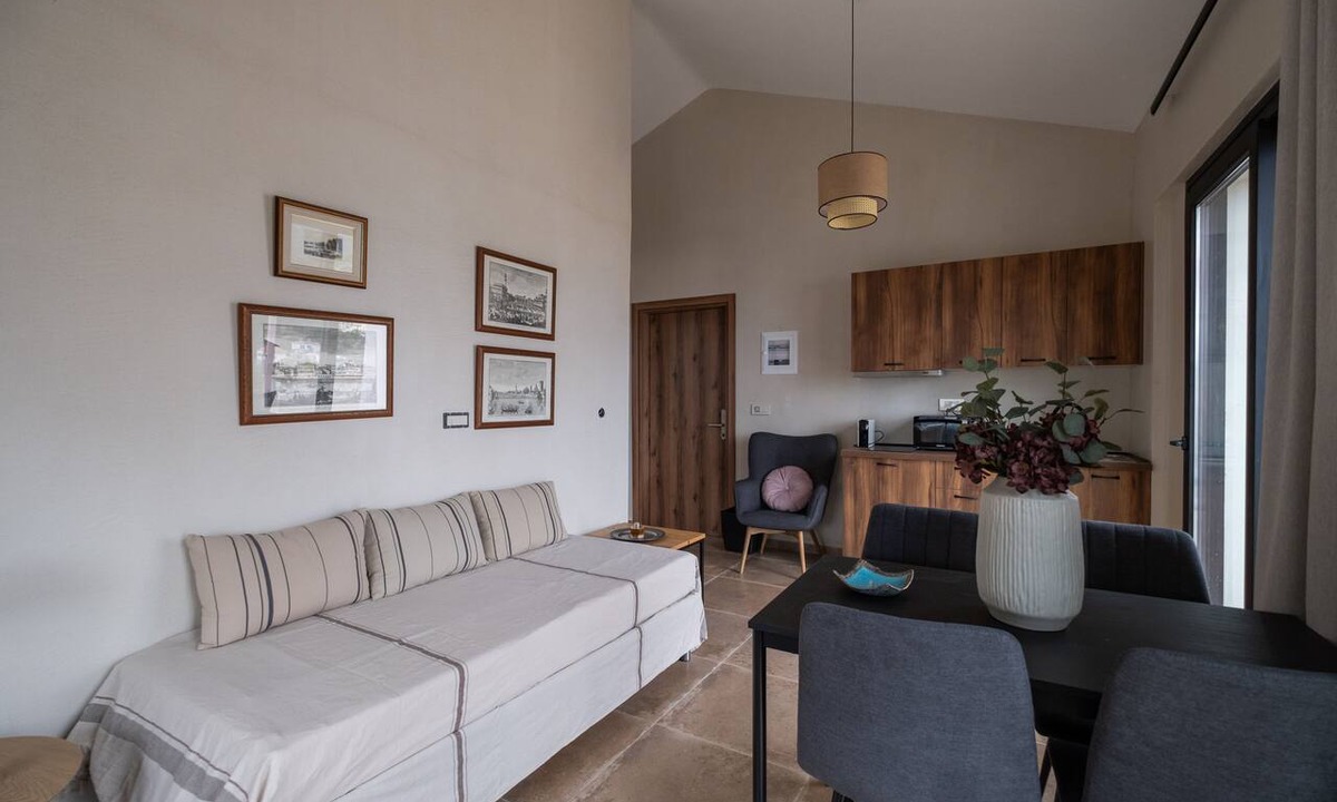 Kavala House | blue crystal view