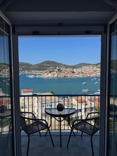 Galatas Apartment | Blue Horizon of Poros