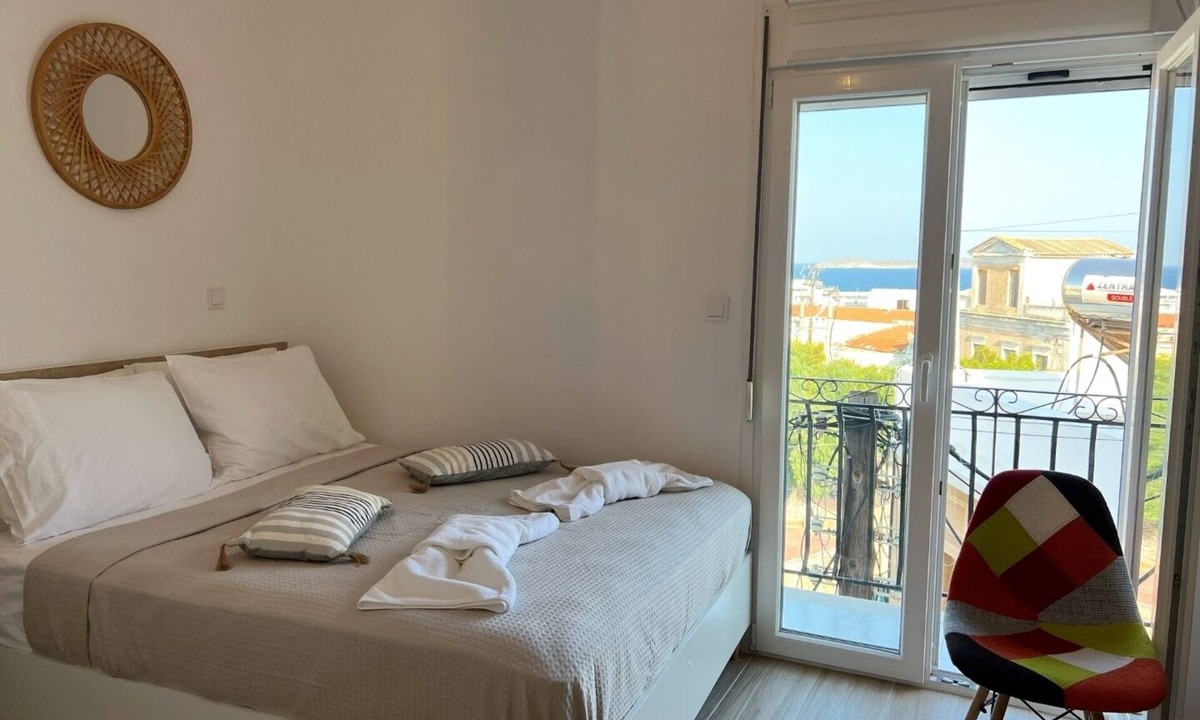 Ermoupoli Apartment | Calm Joy & J - Infinity