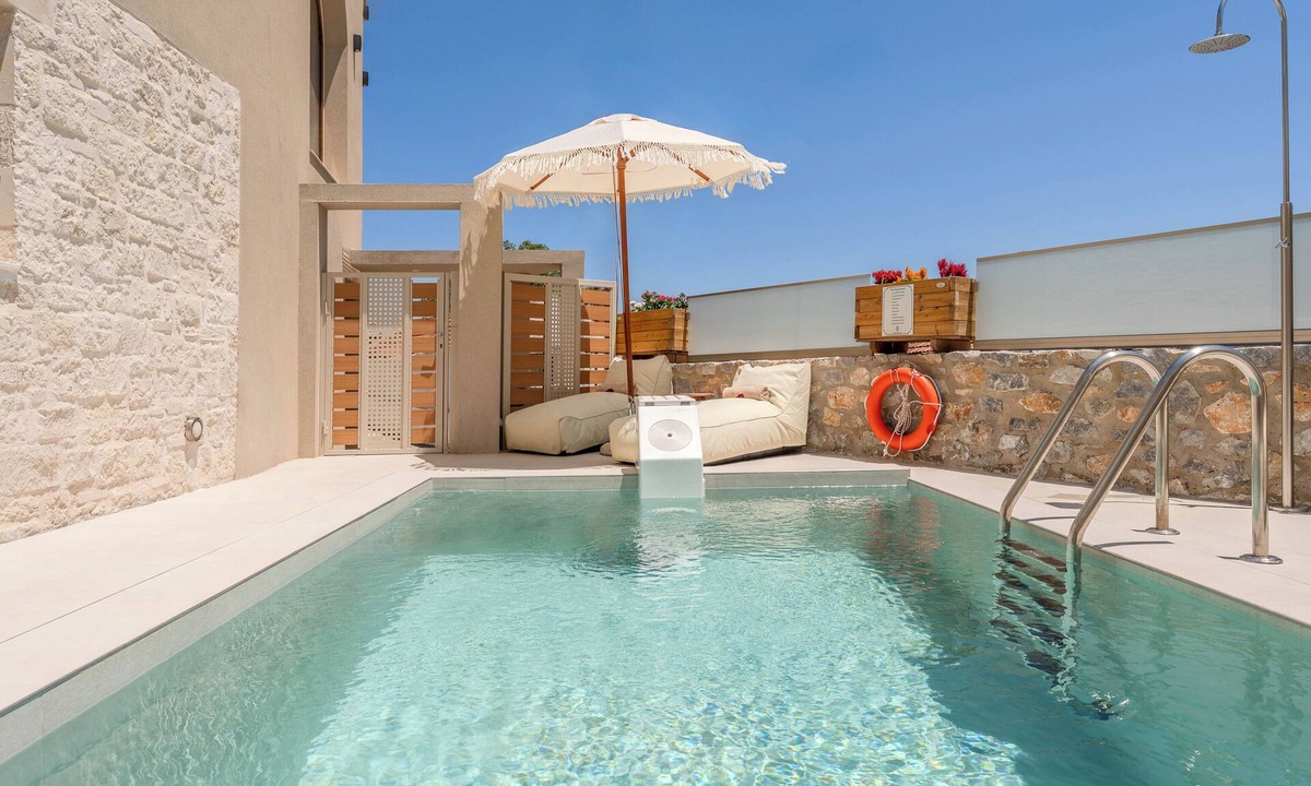 Karinai Villa | Casa Karinea - Serene Stone House Retreat
