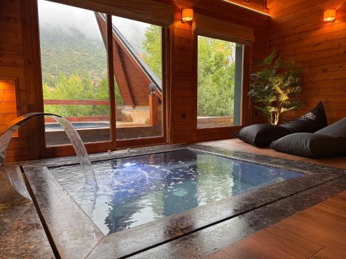 Eptalofos Ski Chalet | Cave Chalet - Chalet for Two