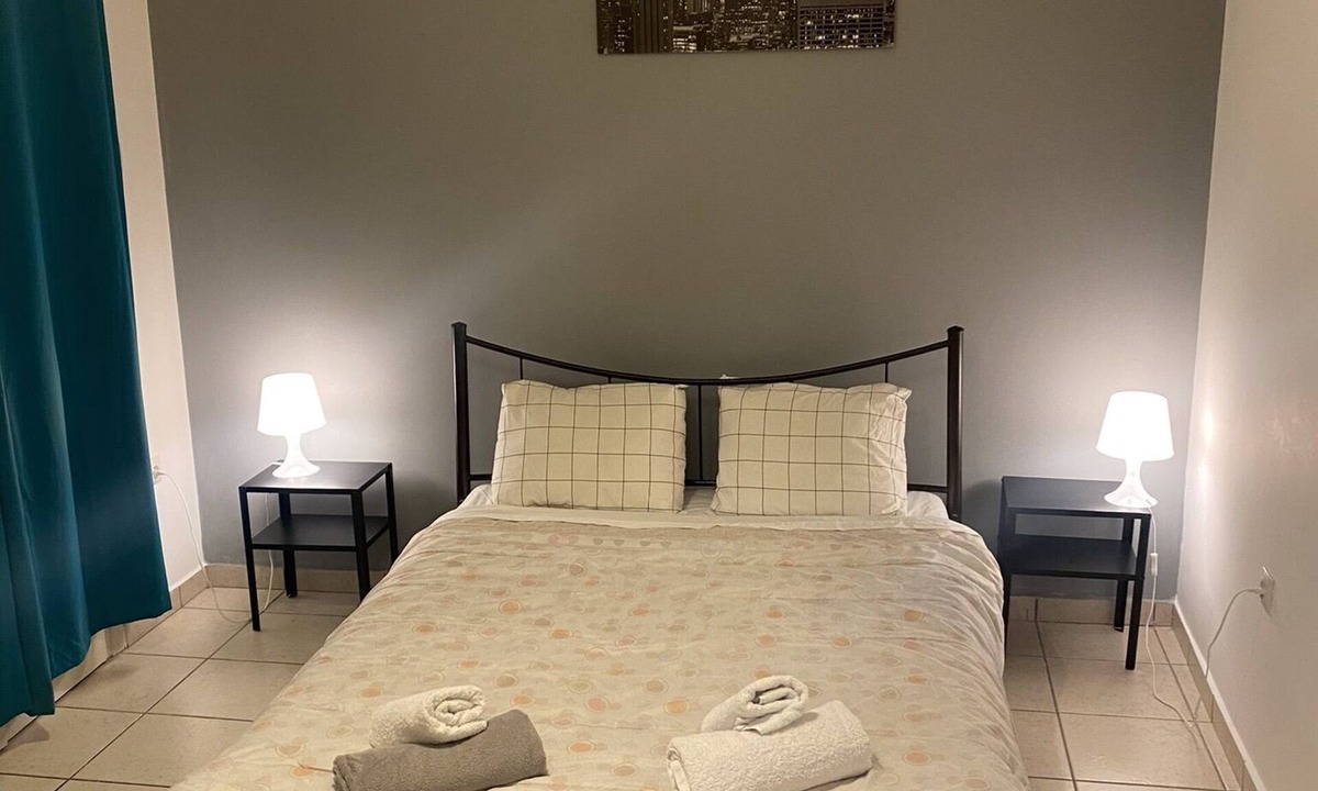Attiki Apartment | Centralized flat in Athens, cozy Bedroom, near Substations and the main Railway