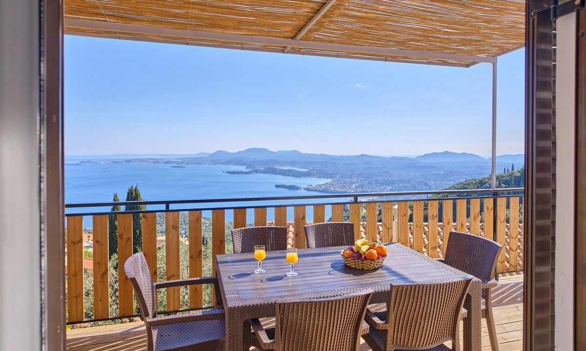 Spartylas Apartment | Christine's Seaview by Corfuescapes