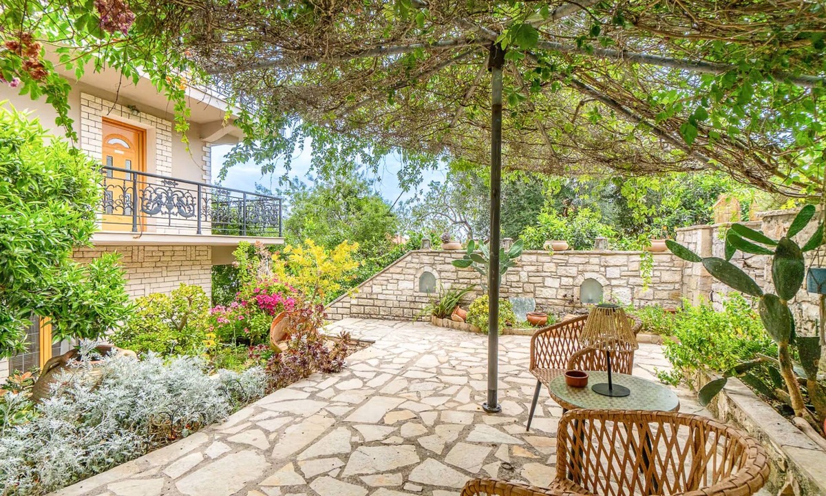 Gaios Apartment | Corfu Apt in Gaios with 1 bedrooms and 1 bathrooms