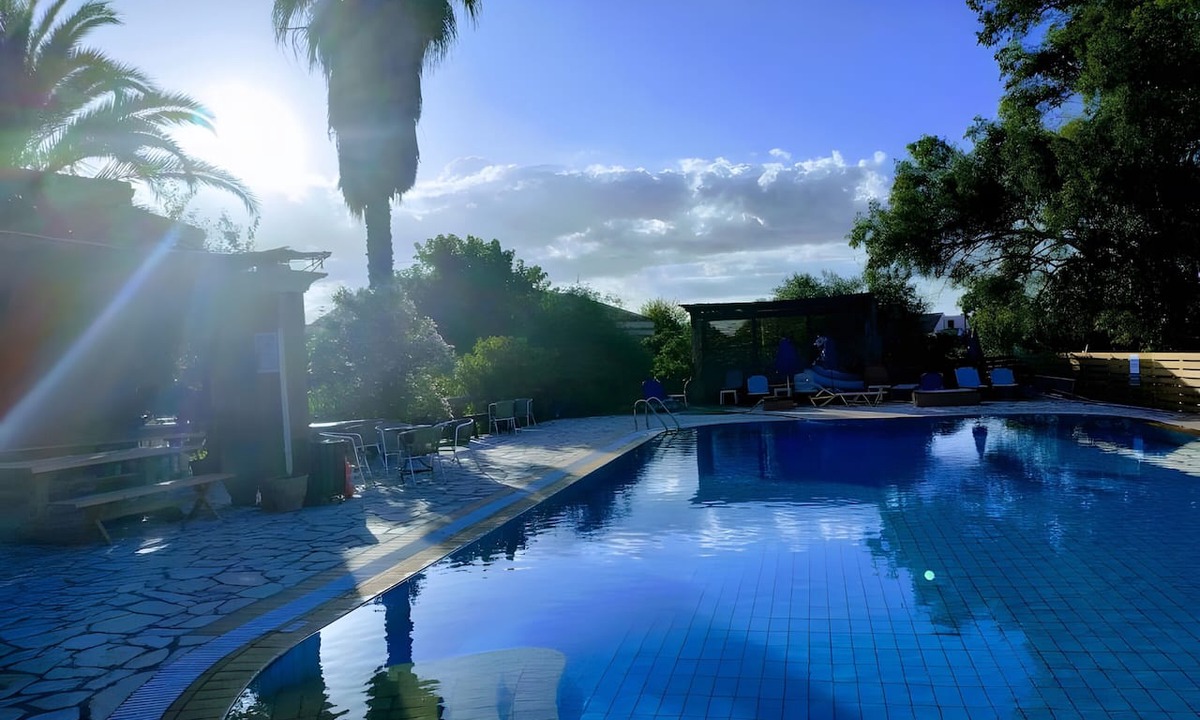 Gouvia House | Cosy Garden View Studio with Pool Access – Pierhouse Gouvia