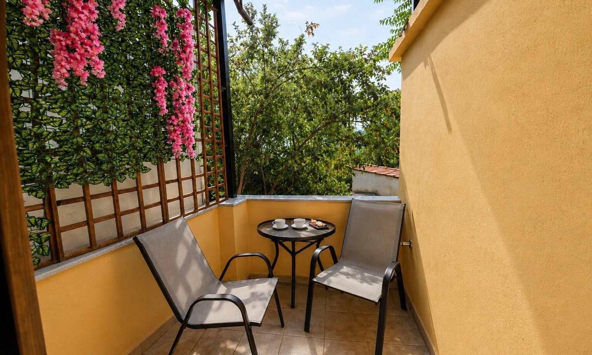 Ano Poli Apartment | Cozy apartment in Old town Ano Polis