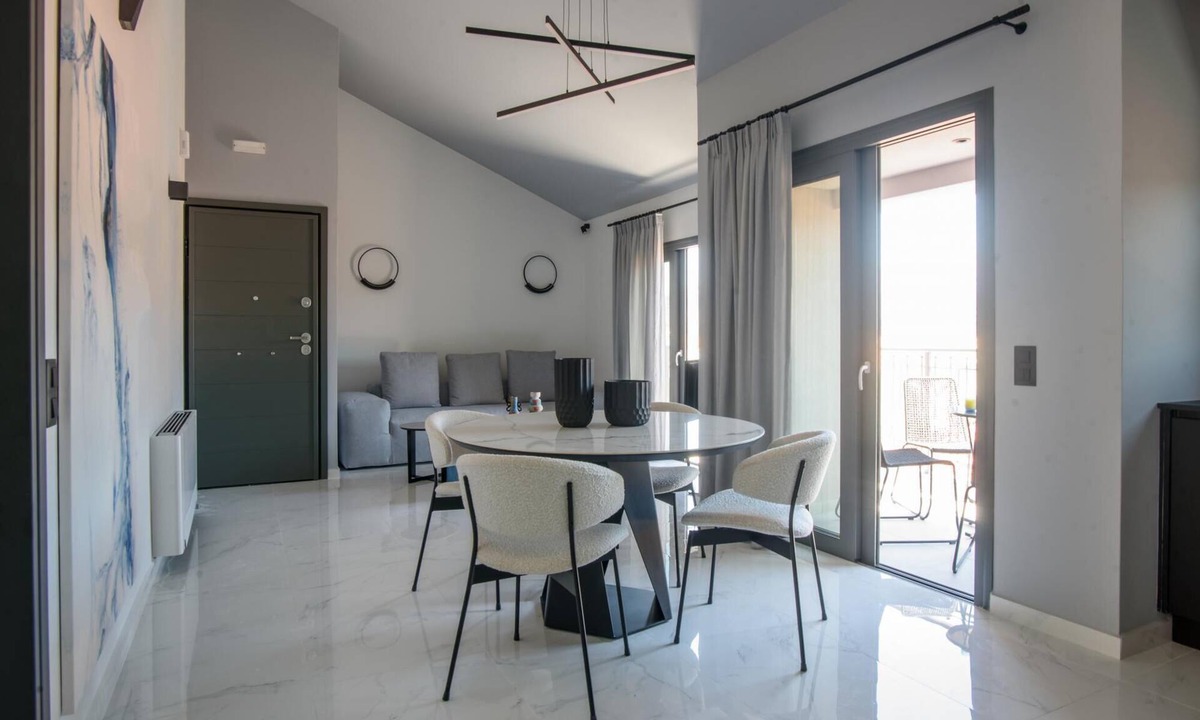 Argostoli Town Apartment | Deluxe 2br Suite With sea Views to Argostoli bay