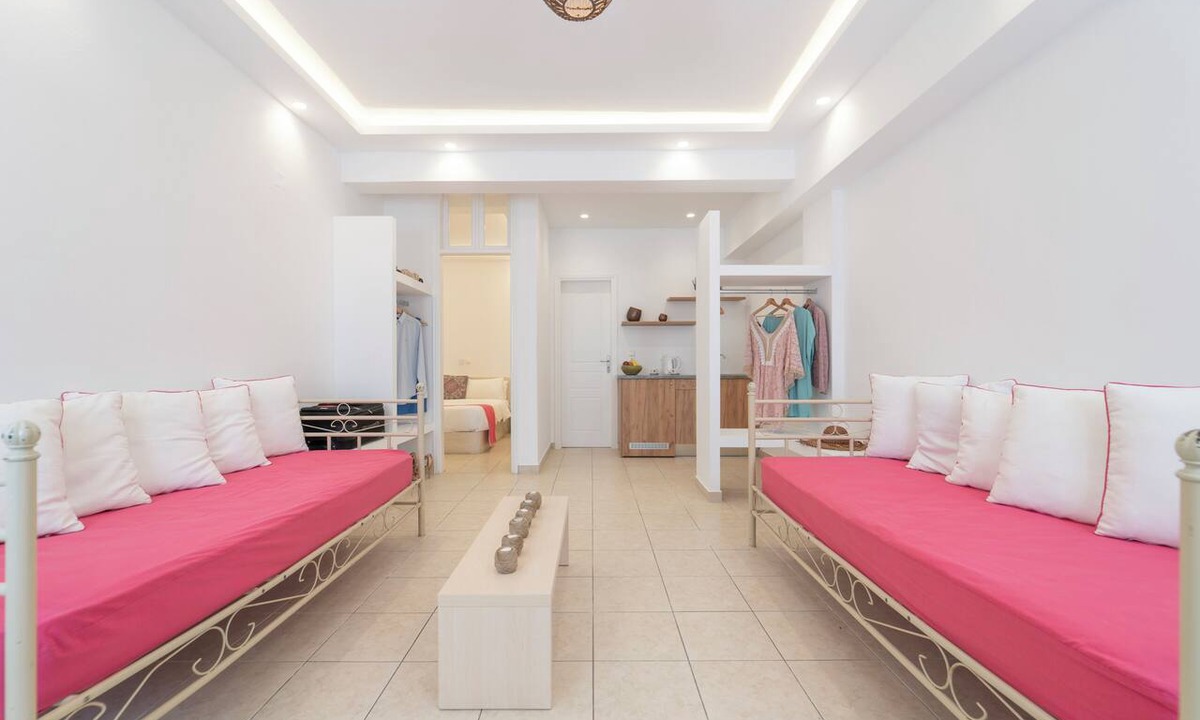Agios Georgios Bed & Breakfast | Deluxe Apartment BB for 4 guests