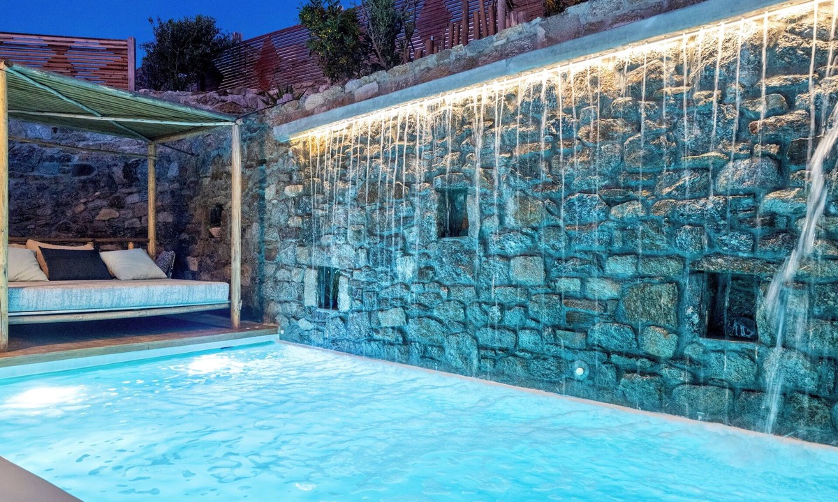 Xilokeratidi Apartment | Deluxe Suite with Private Outdoor Pool