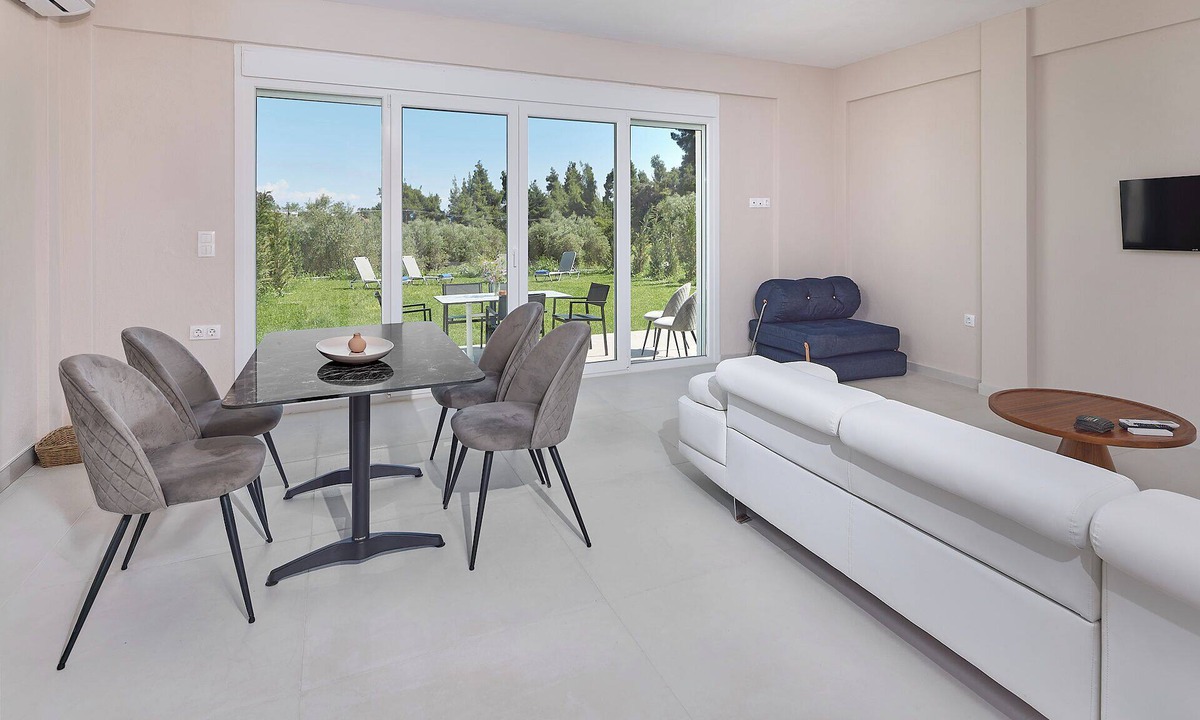Kriopigi Villa | EIGHT OLIVES LUXURY VILLA