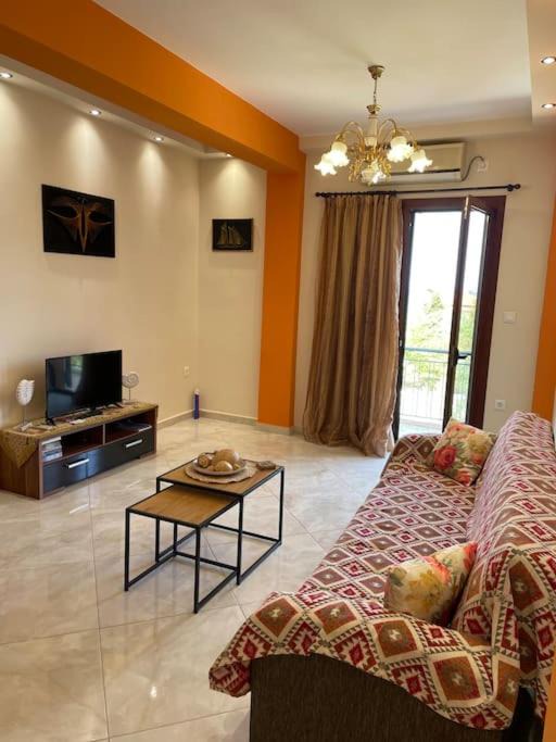 Poulithra Apartment | Eirini house