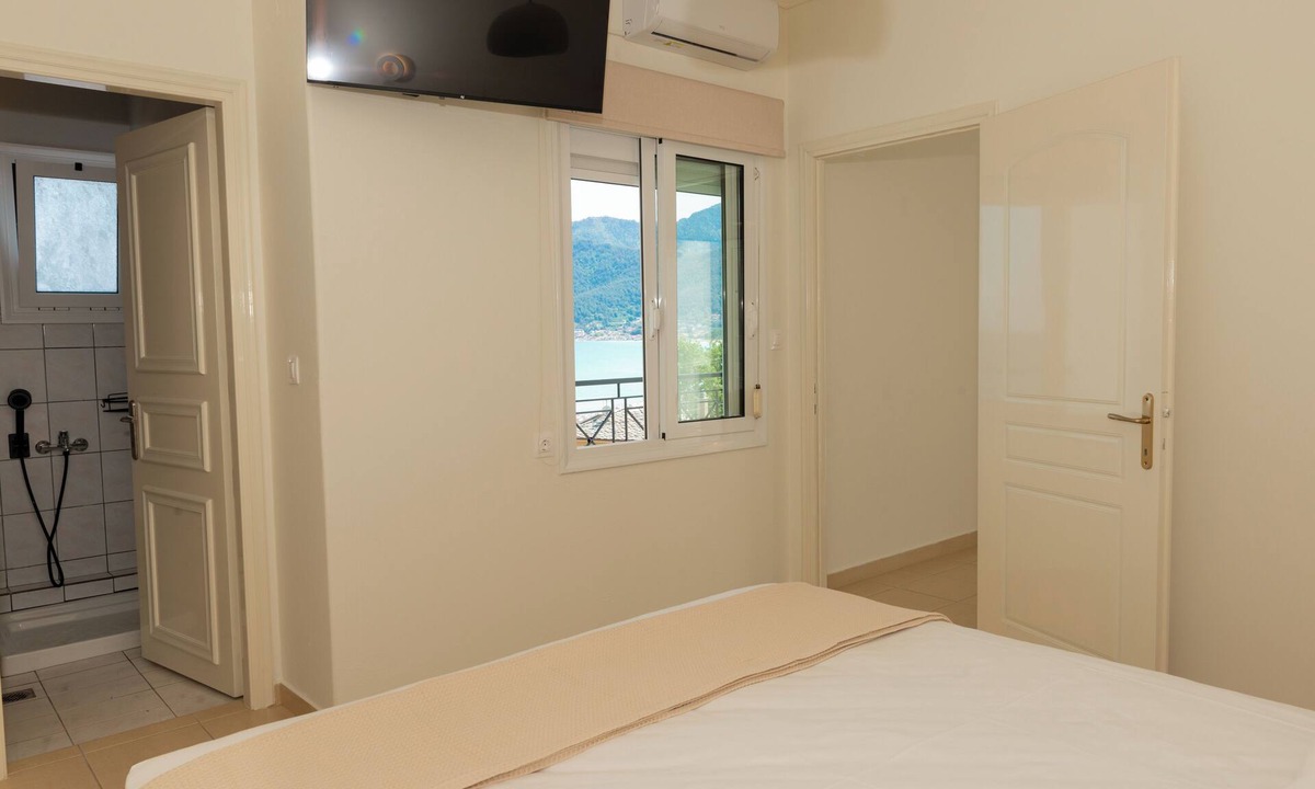 Chrisi Ammoudia Hotel | Ellinas Hotel