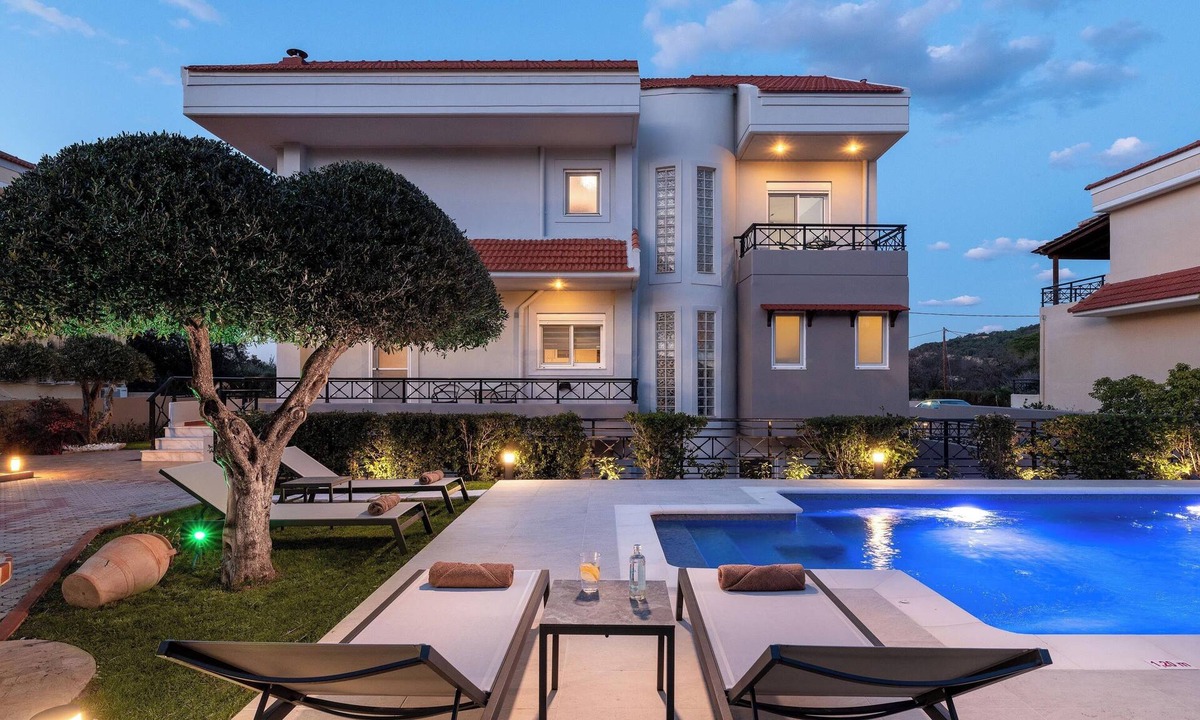 Filerimos Villa | Emmelia Villa in Ixia