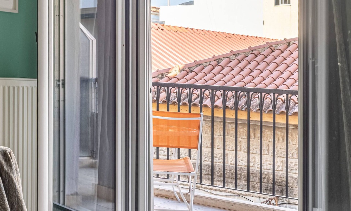 Kalamata Apartment | Erika's Oasis - Stylish Living in the Heart of History