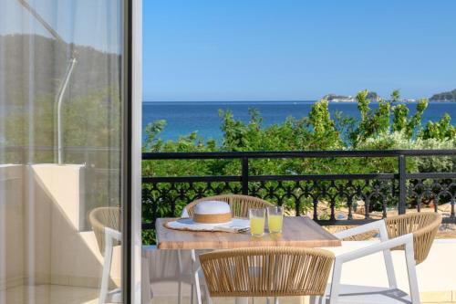 Chrisi Ammoudia Apartment | Fotini Studios Thassos