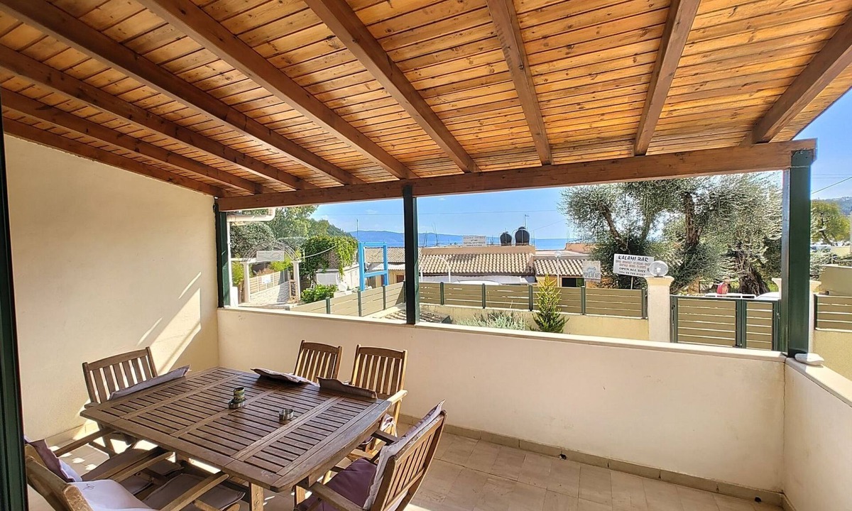 Kalami House | Gemütliches Olympia Apartment mit Pool by Interhome