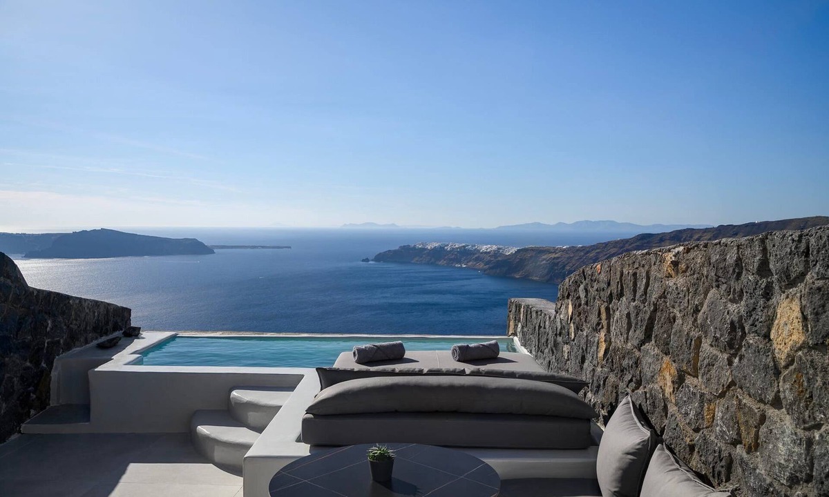 Imerovigli Villa | Glorious Santorini Suite | Dryad Suite | Breathtaking Sea Views