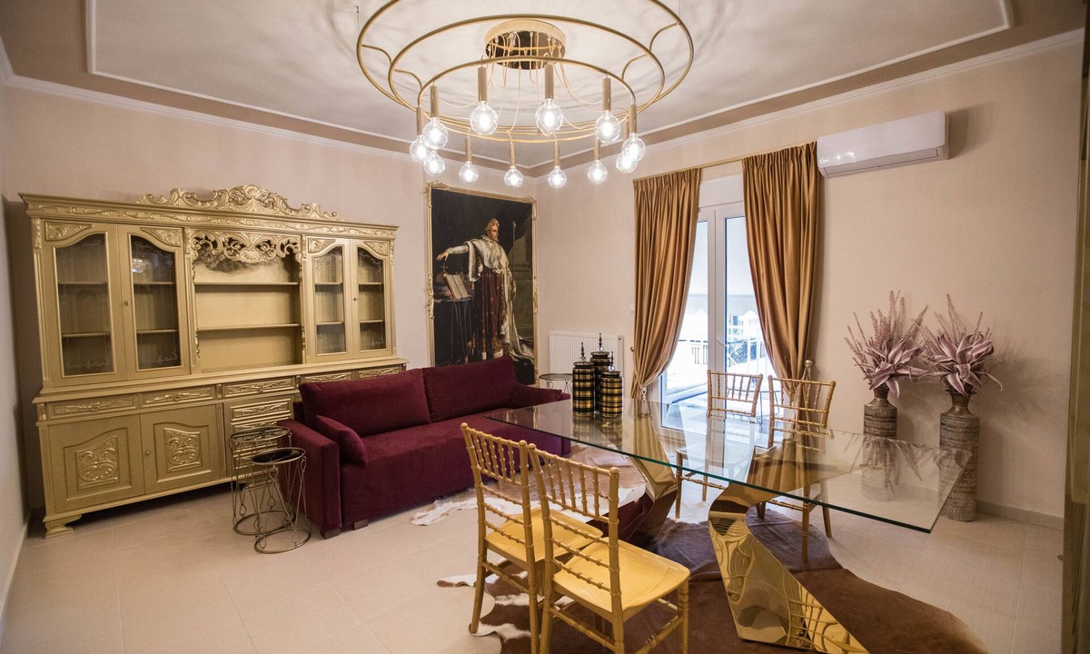 Drama Apartment | Gold Residences
