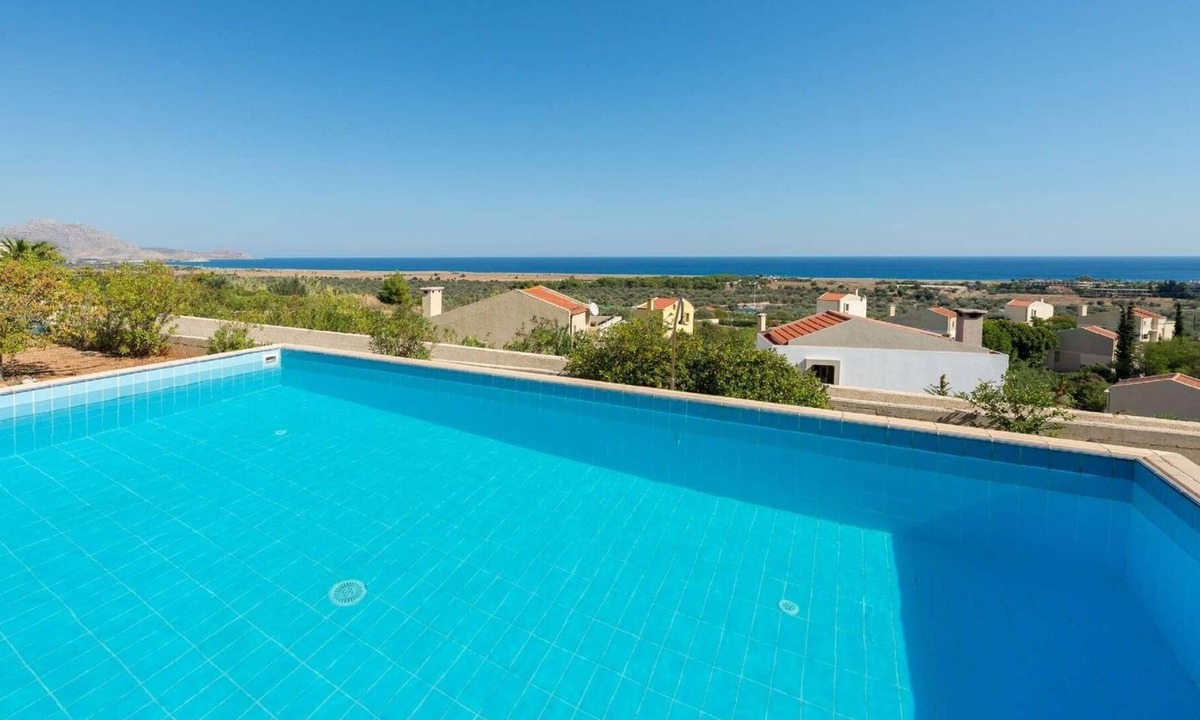 Aphroditi Kalathos | Lindos
