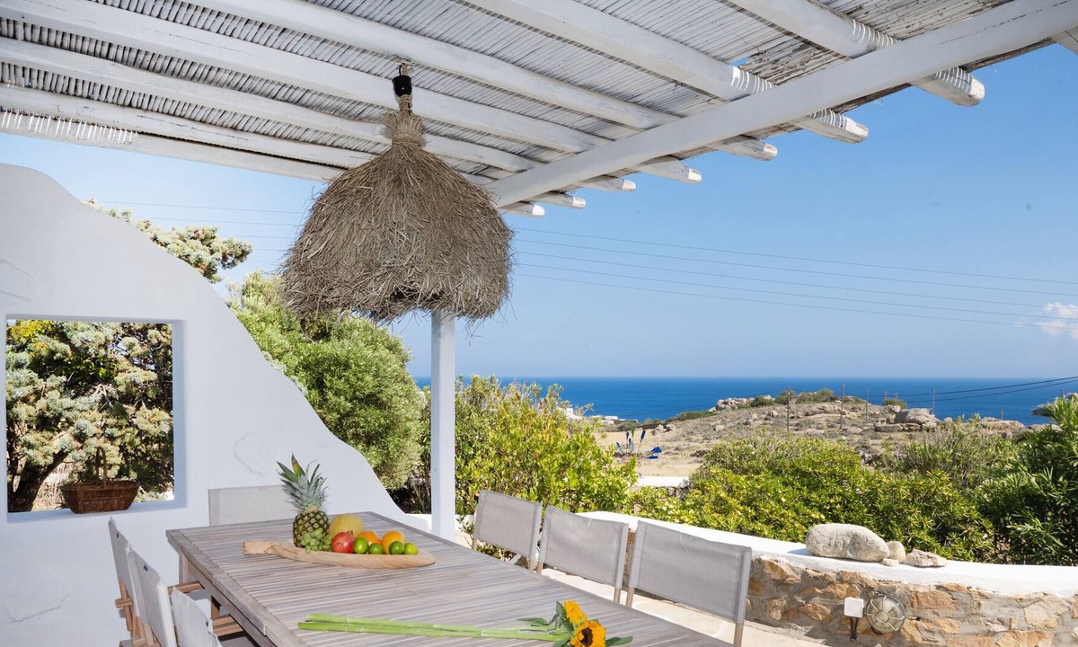 Kalafatis House | Holiday Home 'Bougainvillea Sea View Residence' with Sea View, Wi-Fi and Air Conditioning