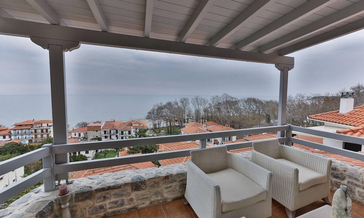 Agios Ioannis House | Holiday home "Centaur Villa" beachfront
