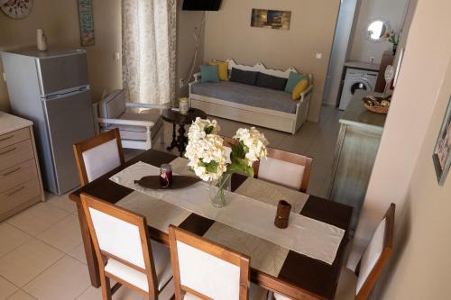 Lygia House | John&Effie's Studio