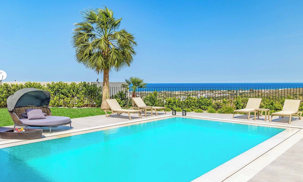 Gournai Villa | Kamelia Villa 3 - Four Bedroom Villa, Sleeps 7