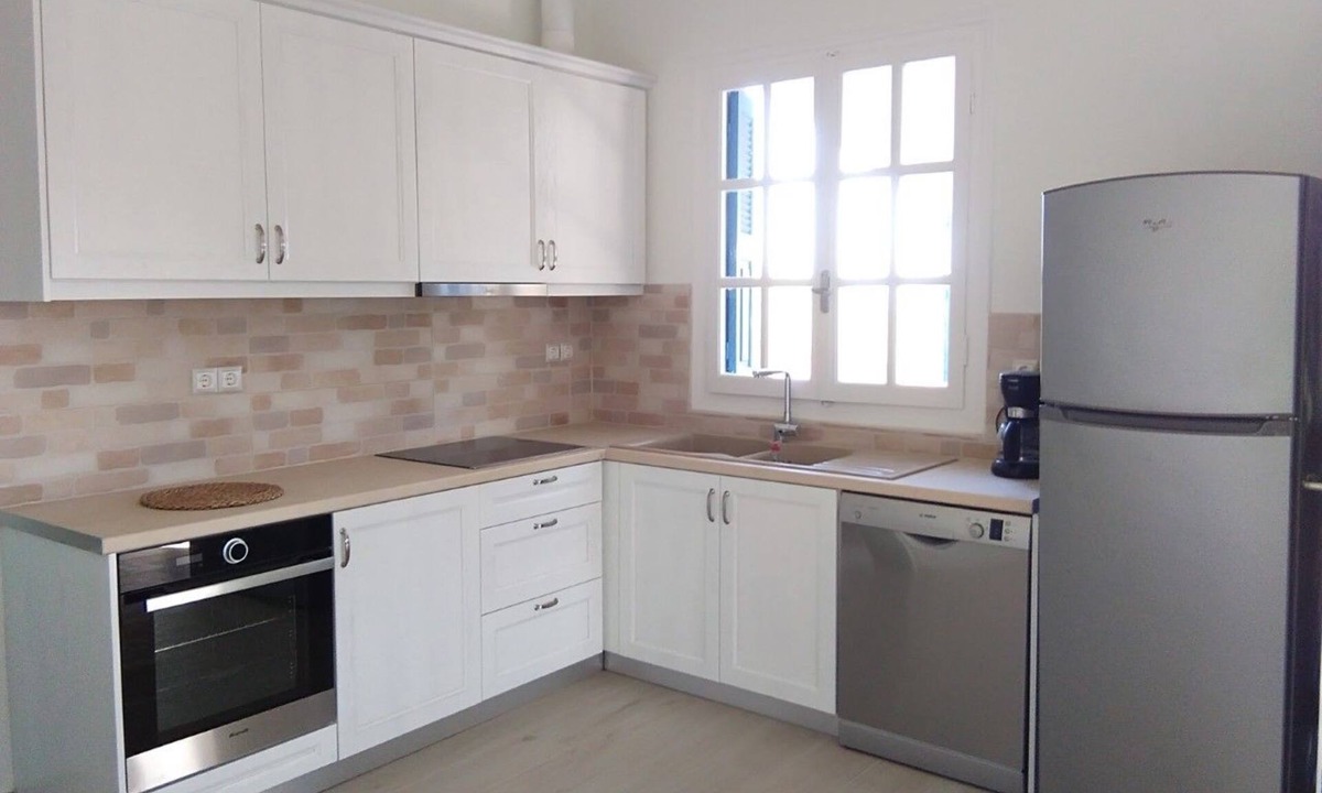 Drakoneri House | La Maison Bleu