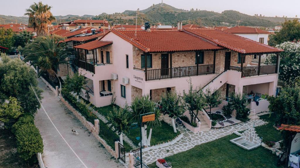 Pefkochori Apartment | Liogerma Apartments