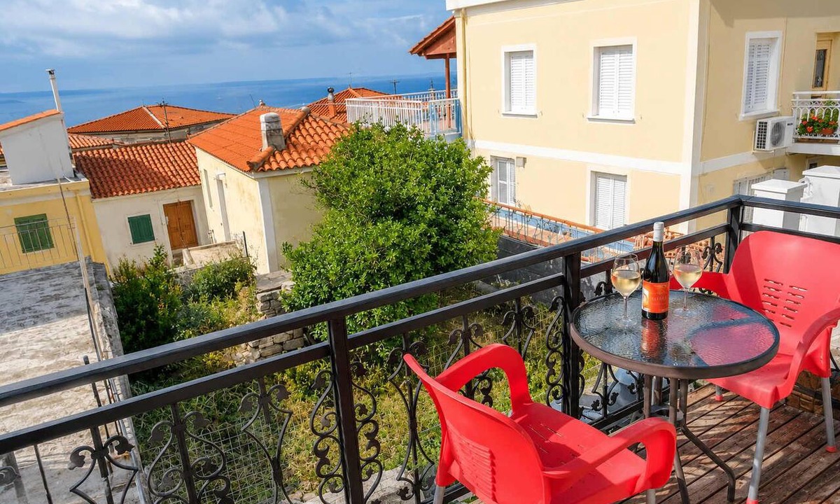 Koumeika Apartment | Little nest - Serene and Cozy Samos Retreat