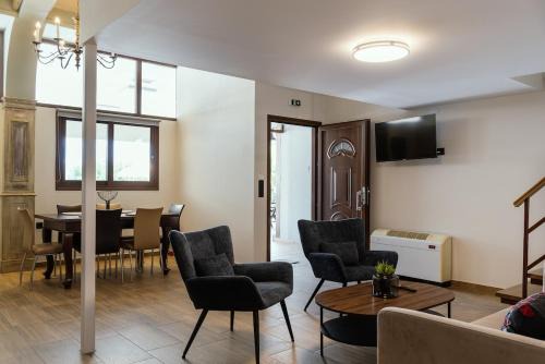 Konitsa Apartment | LOTOS Families Apartments 3
