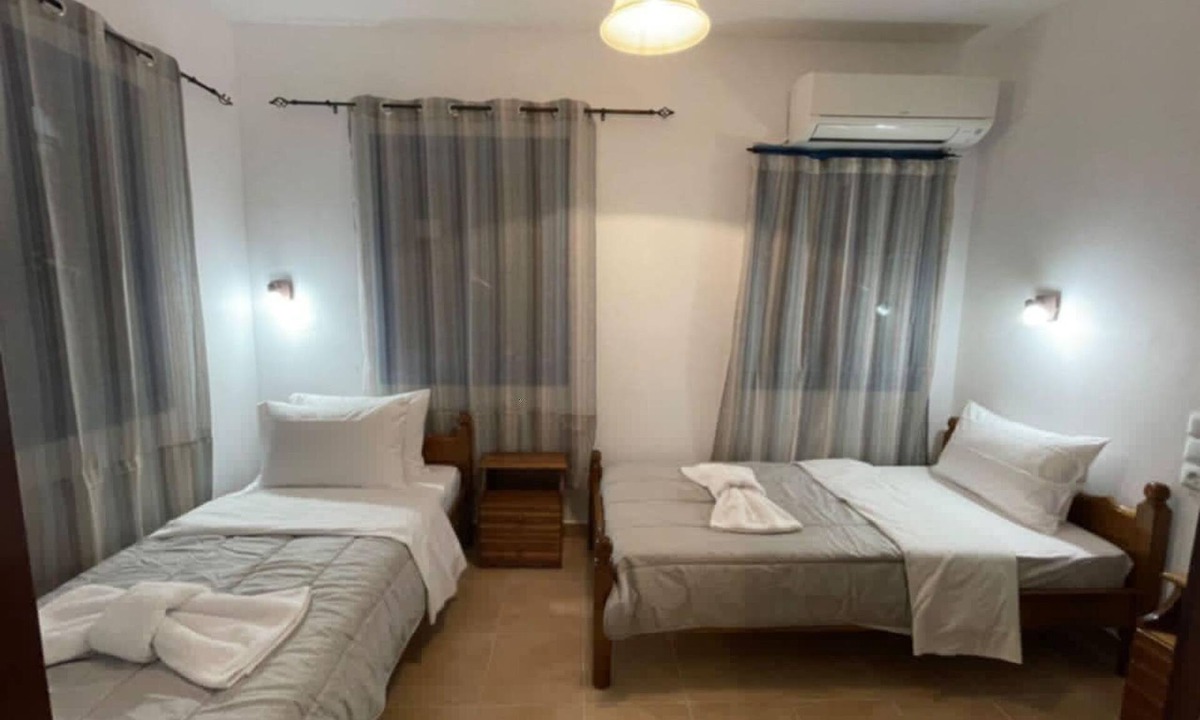 Lefkos Apartment | Lunar Melody Two-Bedroom Apartment near the Beach