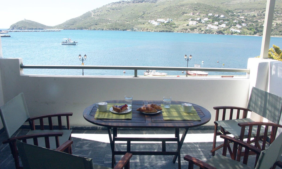 Gavrio House | LUXURY APARTMENT ON THE SEA
