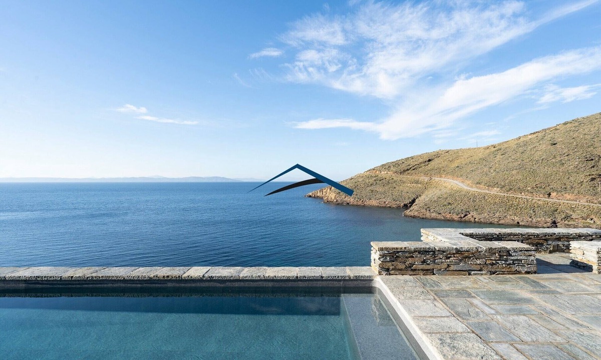 Kea Villa | Luxury villa Thalassa with a swimming pool very close to the beach of Xyla.